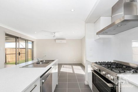 Property photo of 84 Greenhaven Circuit Narangba QLD 4504
