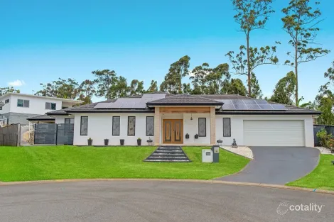 Property photo of 5 Lyons Close Thrumster NSW 2444