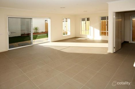 Property photo of 19 Bruce Street Cranbourne VIC 3977