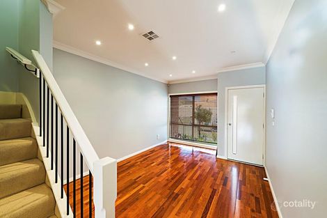 Property photo of 2/74 Rutherglen Crescent Gowanbrae VIC 3043