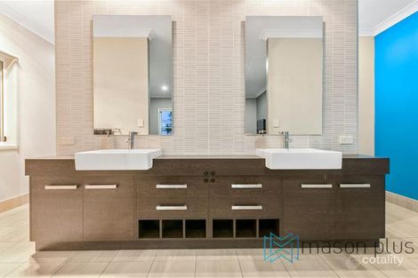 Property photo of 4 Elusive Road Coomera QLD 4209