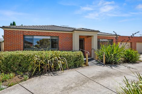 Property photo of 2/25 Lomandra Bowl Harkness VIC 3337