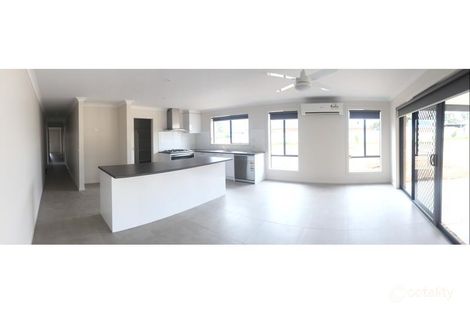 Property photo of 2 Randall Way Ascot VIC 3551