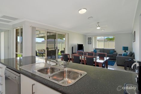 Property photo of 8 Banool Circuit Bomaderry NSW 2541