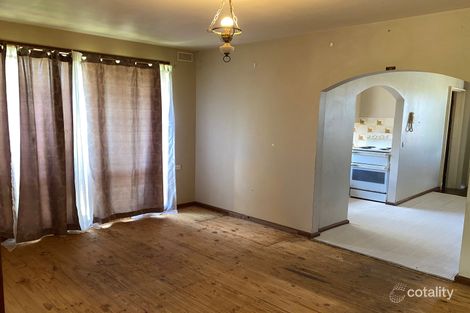 Property photo of 10 Phillip Place Griffith NSW 2680