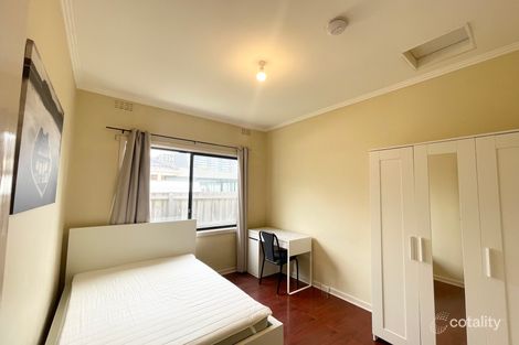 13 Cambro Rd, Clayton, VIC 3168