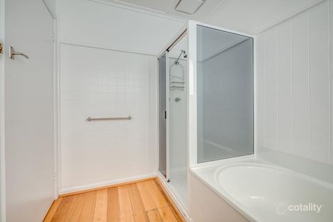 Property photo of 22 St Helens Street Lindisfarne TAS 7015
