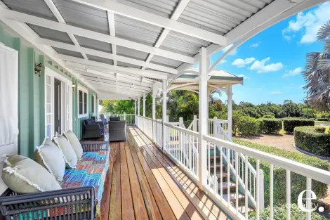 Property photo of 292 Seaview Road Qunaba QLD 4670
