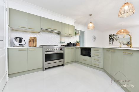Property photo of 46 Kingfisher Drive Fletcher NSW 2287