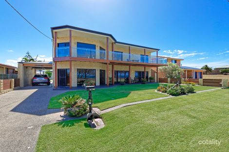 Property photo of 25 Sea Esplanade Burnett Heads QLD 4670