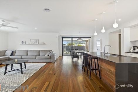 20 Sirrom Cres, Armstrong Creek, VIC 3217