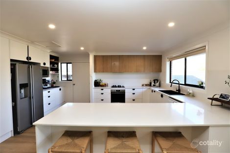 Property photo of 2 Allumba Place Cootamundra NSW 2590