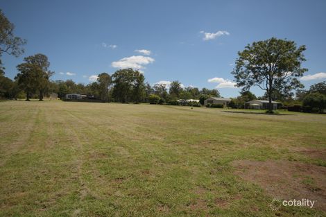 2 Hall Rd, Cabarlah, QLD 4352