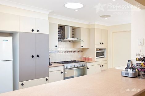 Property photo of 70 Simkin Crescent Kooringal NSW 2650