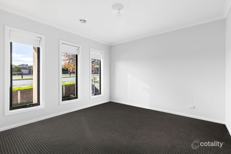 Property photo of 18 Portia Circuit Clyde North VIC 3978
