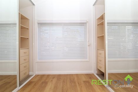 Property photo of 33 Highview Avenue Greenacre NSW 2190