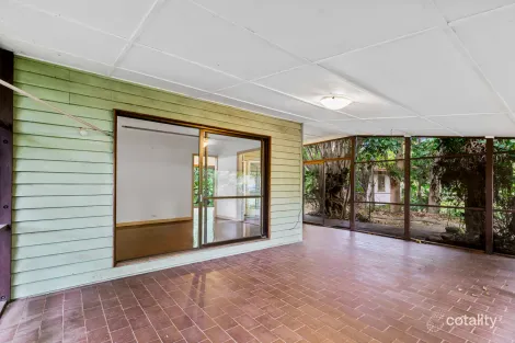 Property photo of 22 Raglan Street St Lucia QLD 4067