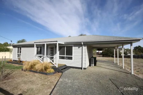 32 Olinda St, Beaufort, VIC 3373