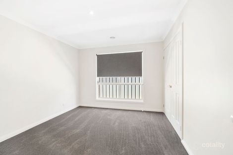 Property photo of 30 Norfolk Avenue Lake Gardens VIC 3355