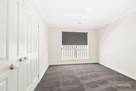 Property photo of 30 Norfolk Avenue Lake Gardens VIC 3355