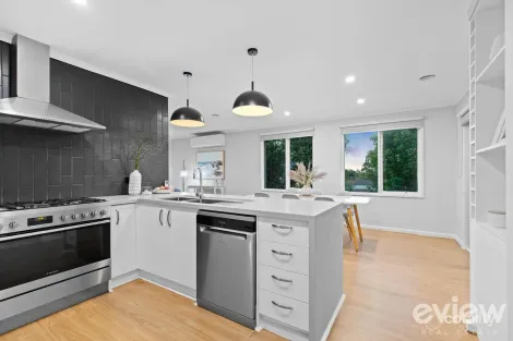 Property photo of 5 Illawarra Close Frankston VIC 3199
