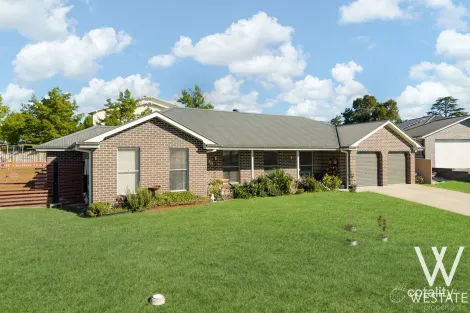 10 Byrne Cl, Kelso, NSW 2795