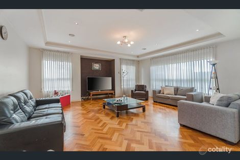 Property photo of 16 Woodside Way Roxburgh Park VIC 3064