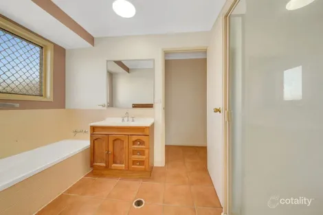 Property photo of 15 Stitt Close Glen Eden QLD 4680