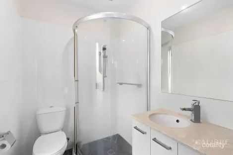 Property photo of 4/28 Central Avenue Indooroopilly QLD 4068