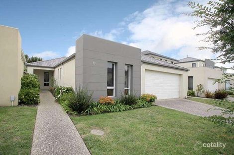 17 Sovereign Manors Cres, Rowville, VIC 3178