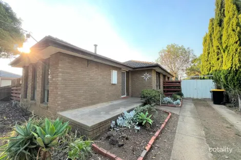 18 Kurrajong Cres, Melton South, VIC 3338
