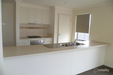 Property photo of 29 Carisbrook Circuit Truganina VIC 3029