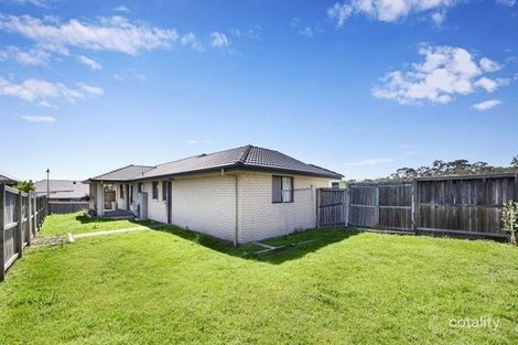 Property photo of 31 Settlers Boulevard Chisholm NSW 2322