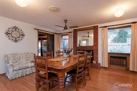 Property photo of 6 Winged Foot Court Sunbury VIC 3429