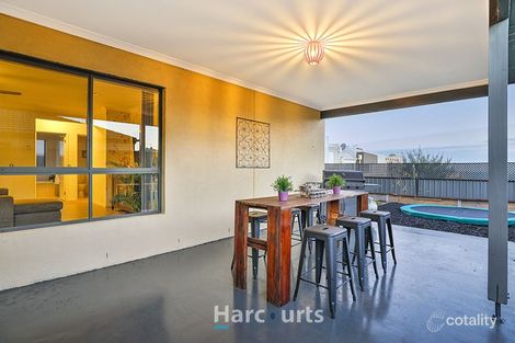 Property photo of 38 Bonneville Parade Pakenham VIC 3810