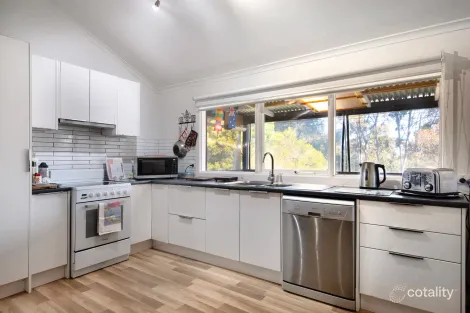 Property photo of 6 Morris Street Maldon VIC 3463