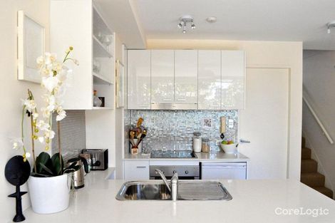 Property photo of 32/50-58 Roslyn Gardens Rushcutters Bay NSW 2011