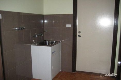 Property photo of 11 Hurlingham Way Craigieburn VIC 3064
