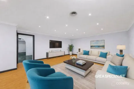 Property photo of 15 Simon Court Hampton Park VIC 3976