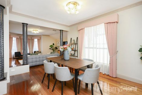 Property photo of 6 Thomas Street Roxburgh Park VIC 3064