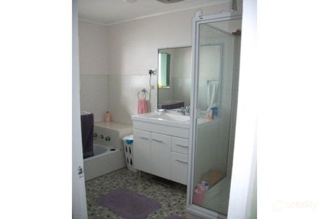 Property photo of 1 Sunflower Place Emerald QLD 4720