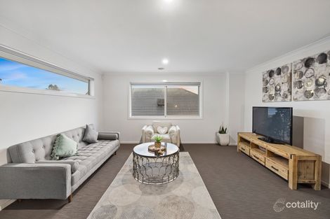 Property photo of 2 Attunga Grove Werribee VIC 3030