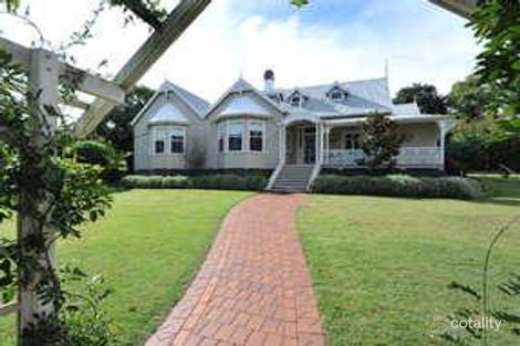 Property photo of 3-7 Geoffrey Street Mount Lofty QLD 4350