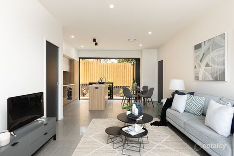 Property photo of 2/5 Cromwell Street Wooloowin QLD 4030