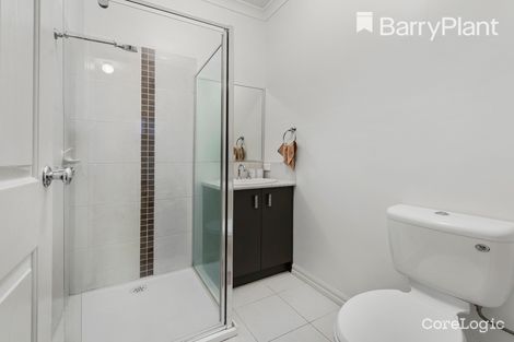 Property photo of 2/43 Knightsbridge Drive Tarneit VIC 3029