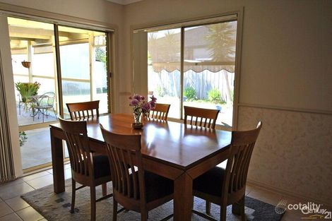 Property photo of 3 Lisson Court Berwick VIC 3806