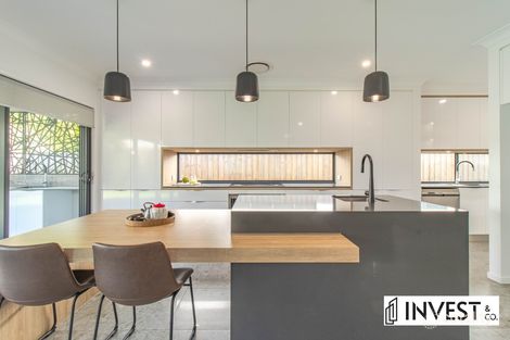 Property photo of 15 Clover Way Helensvale QLD 4212