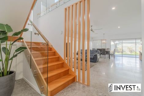 Property photo of 15 Clover Way Helensvale QLD 4212
