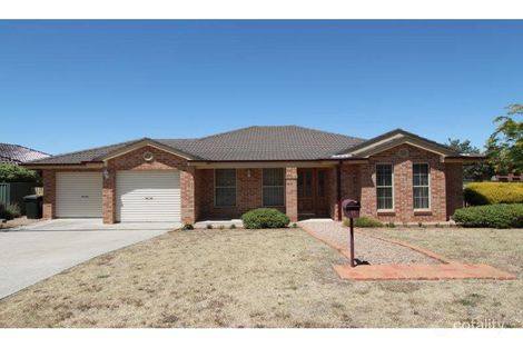 11 Willow Dr, Kelso, NSW 2795