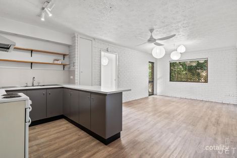 Property photo of 2/2 Rajah Road Ocean Shores NSW 2483